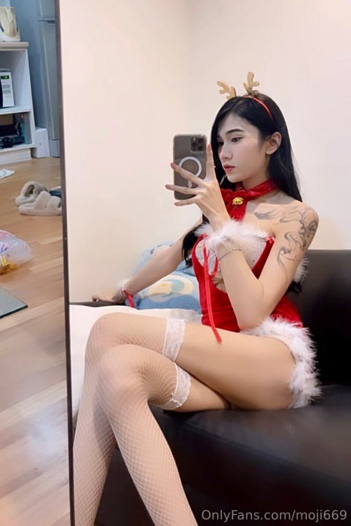26043416178-684x1024-1
